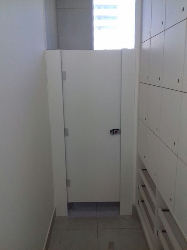 Divisória com Porta em Formica Peixoto de Azevedo - Divisória com Porta de Correr