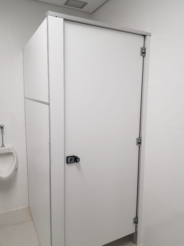 Divisória com Porta para área Molhada Melhor Preço Dianópolis - Divisória com Porta para para Chuveiro