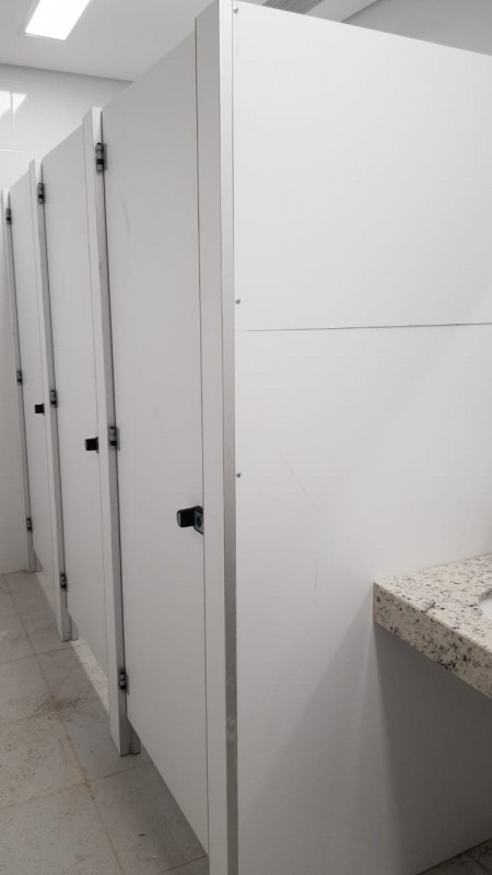 Divisória com Porta para para Chuveiro Melhor Preço Cascavel - Divisória com Porta para para Chuveiro