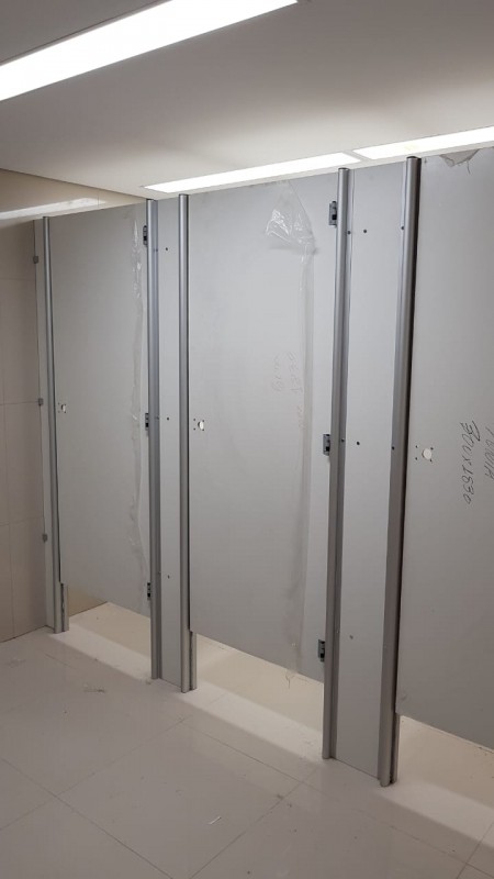 Divisória de Banheiro de Universidade Preços Nova Andradina - Divisória de Banheiro de Vidro